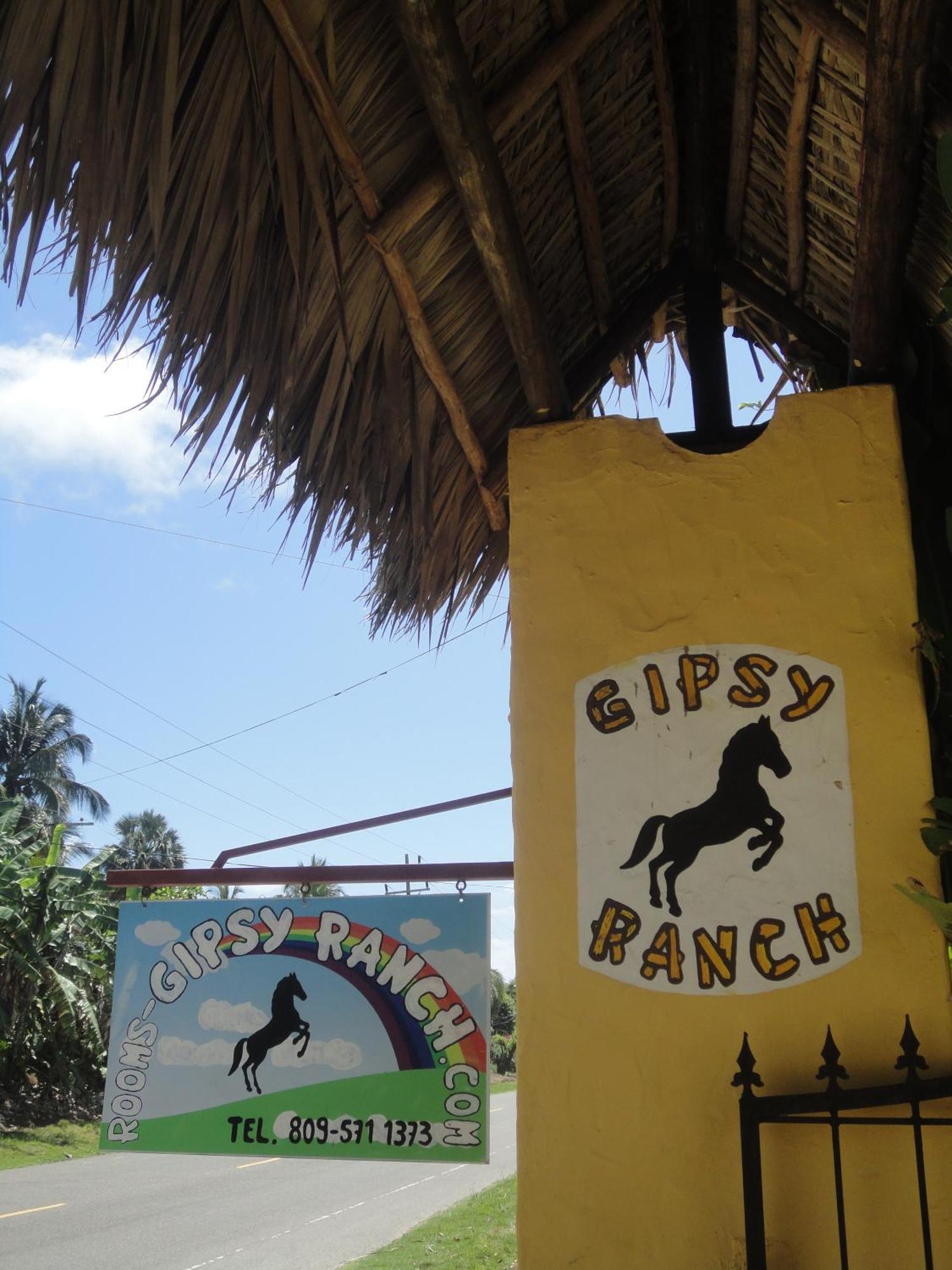 Gipsy Ranch Rooms Cabarete ภายนอก รูปภาพ