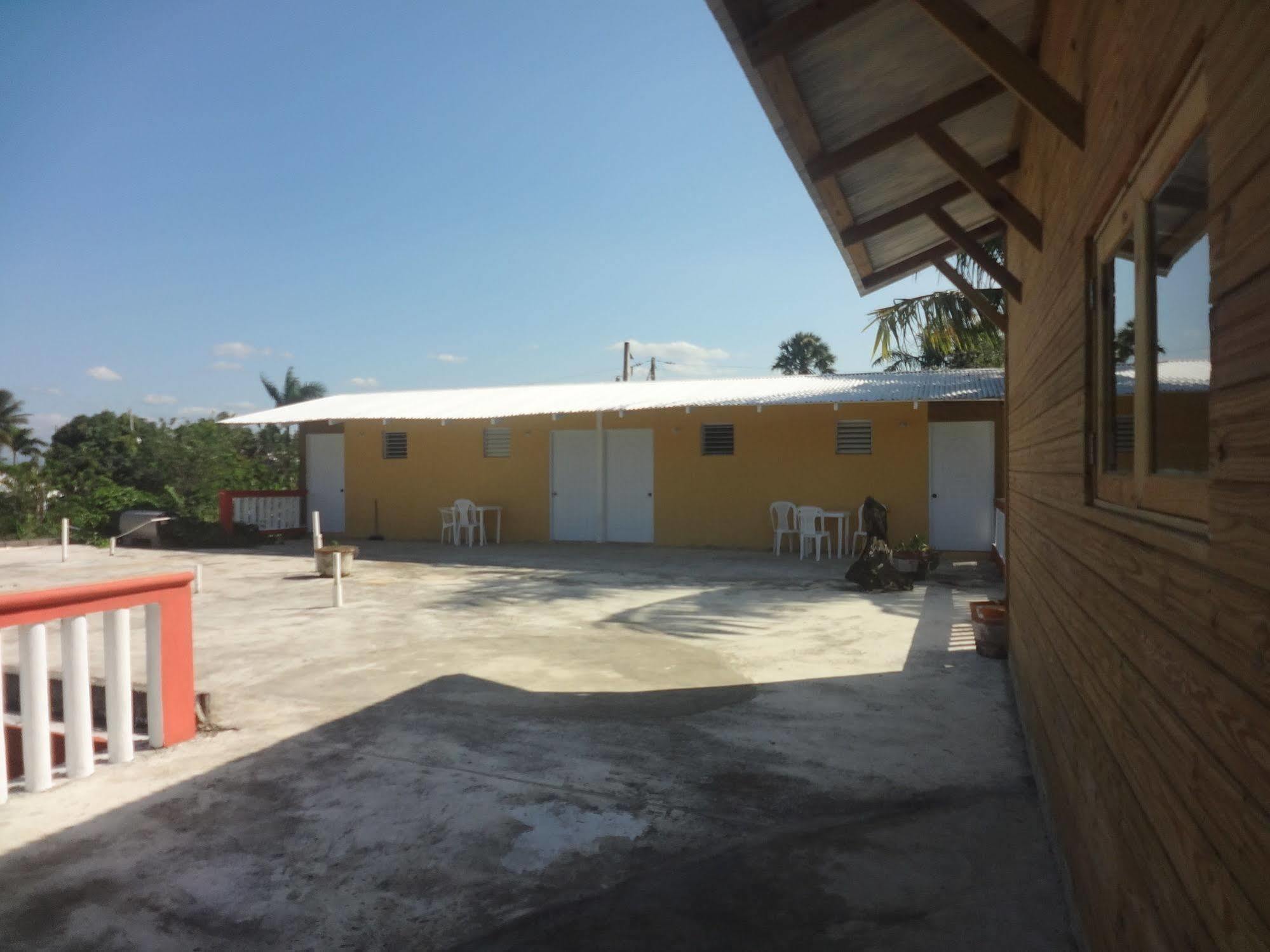 Gipsy Ranch Rooms Cabarete ภายนอก รูปภาพ