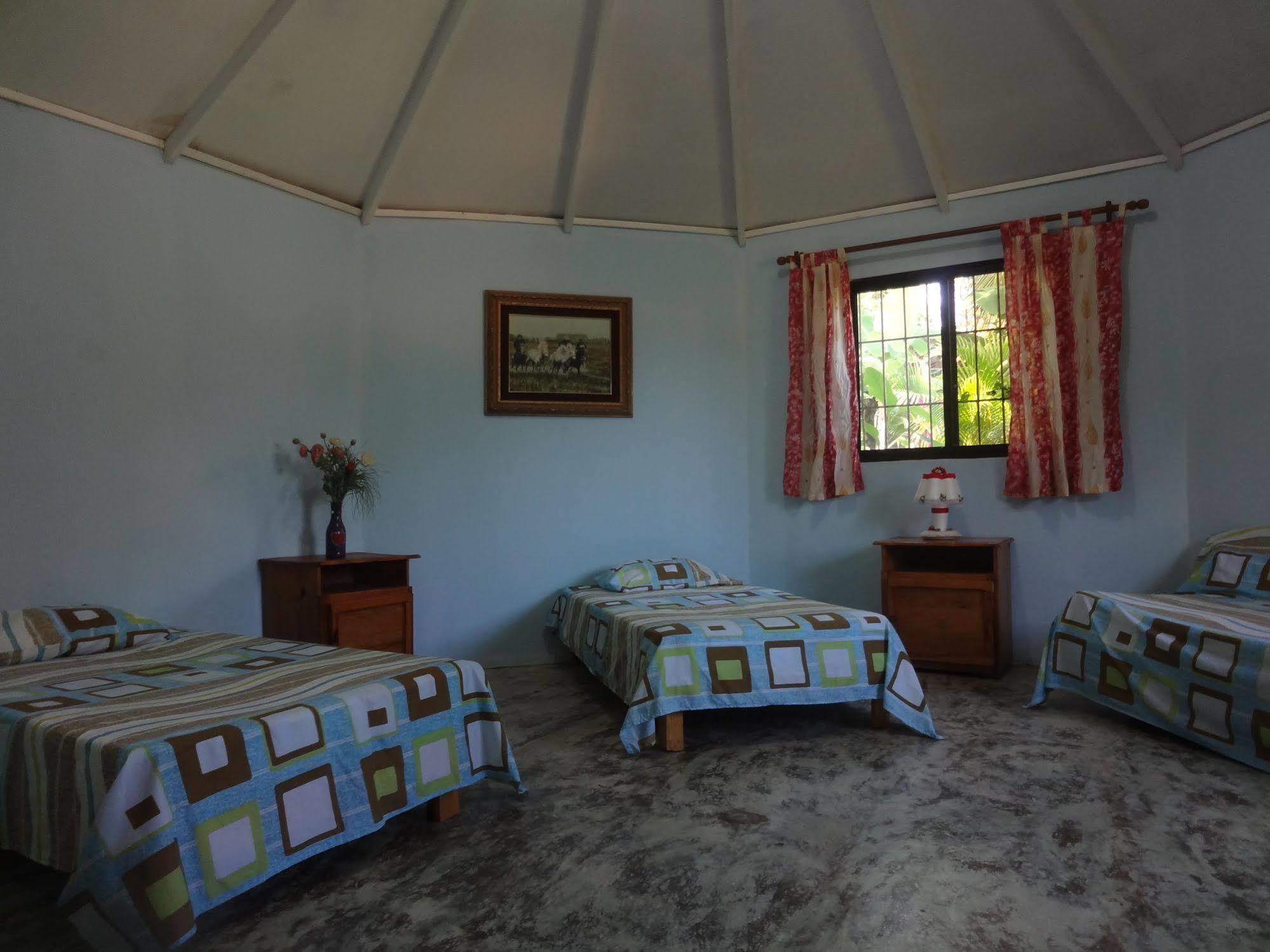 Gipsy Ranch Rooms Cabarete ภายนอก รูปภาพ