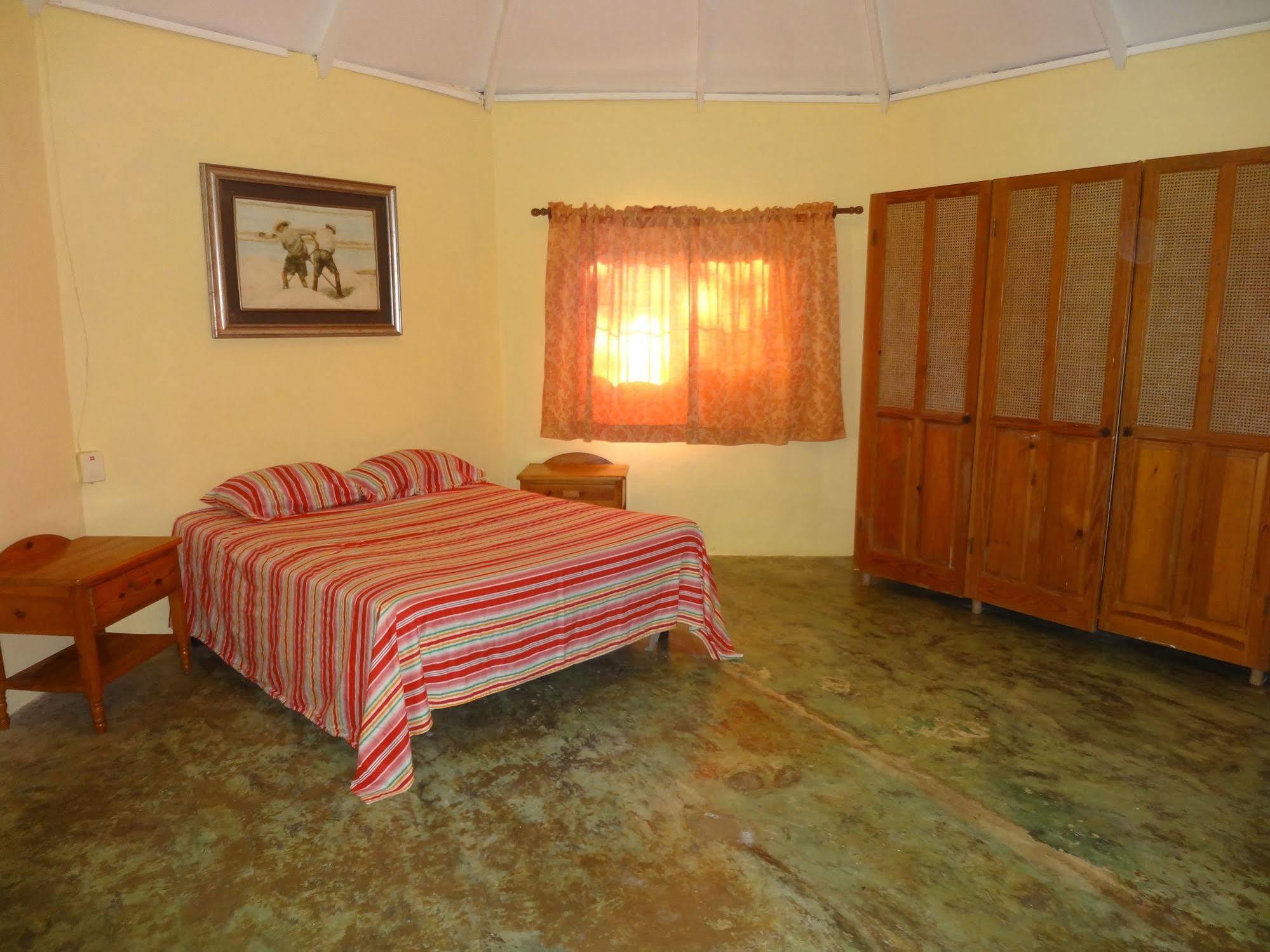 Gipsy Ranch Rooms Cabarete ภายนอก รูปภาพ